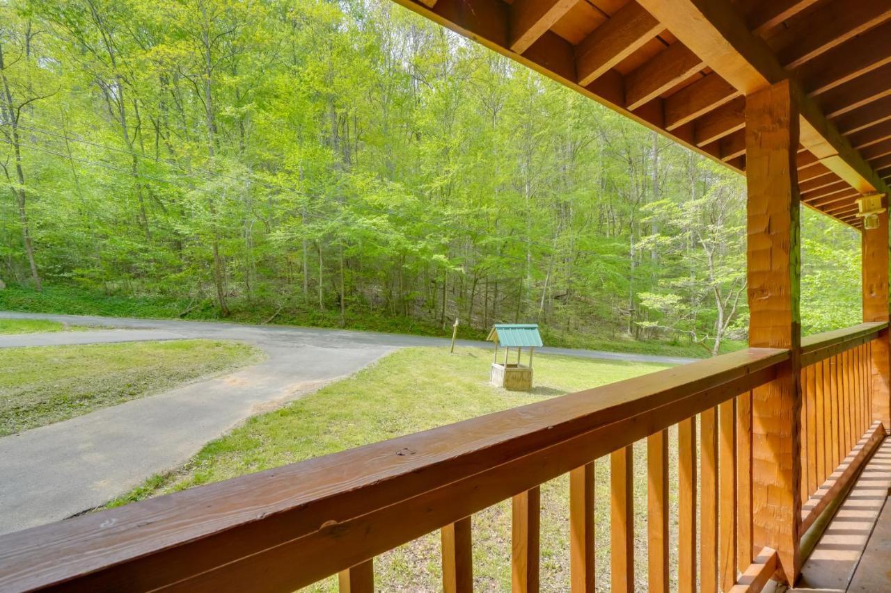 Cabin With Hot Tub About 6 Mi To Downtown Gatlinburg! ภายนอก รูปภาพ