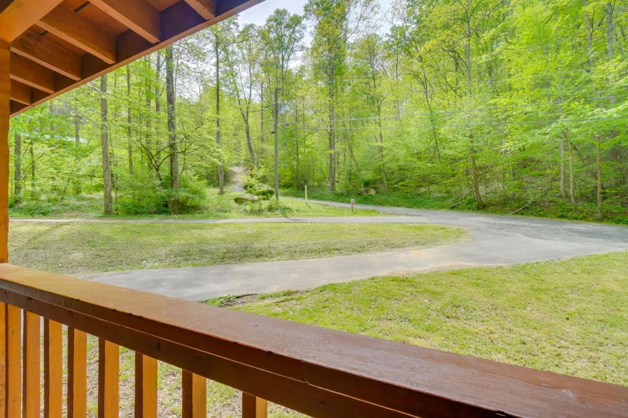 Cabin With Hot Tub About 6 Mi To Downtown Gatlinburg! ภายนอก รูปภาพ