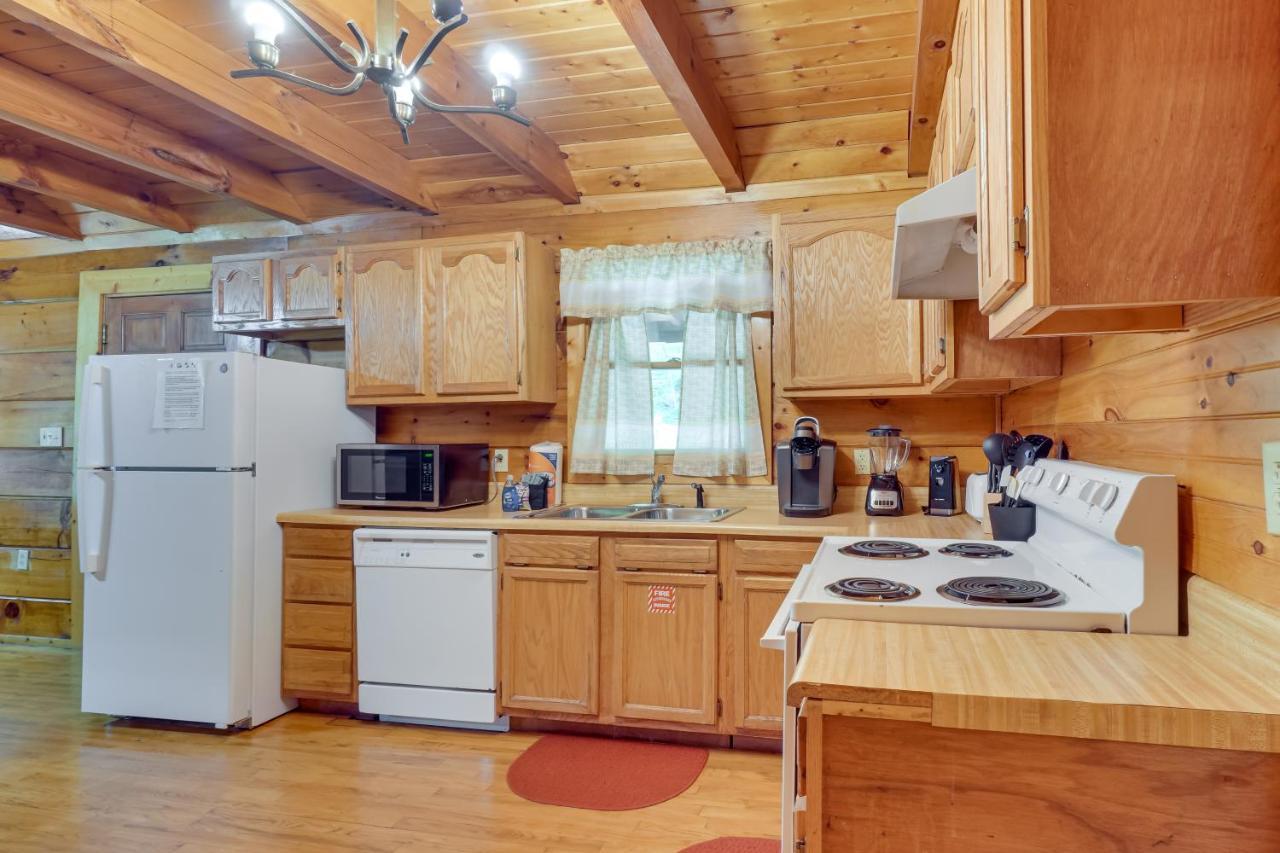 Cabin With Hot Tub About 6 Mi To Downtown Gatlinburg! ภายนอก รูปภาพ