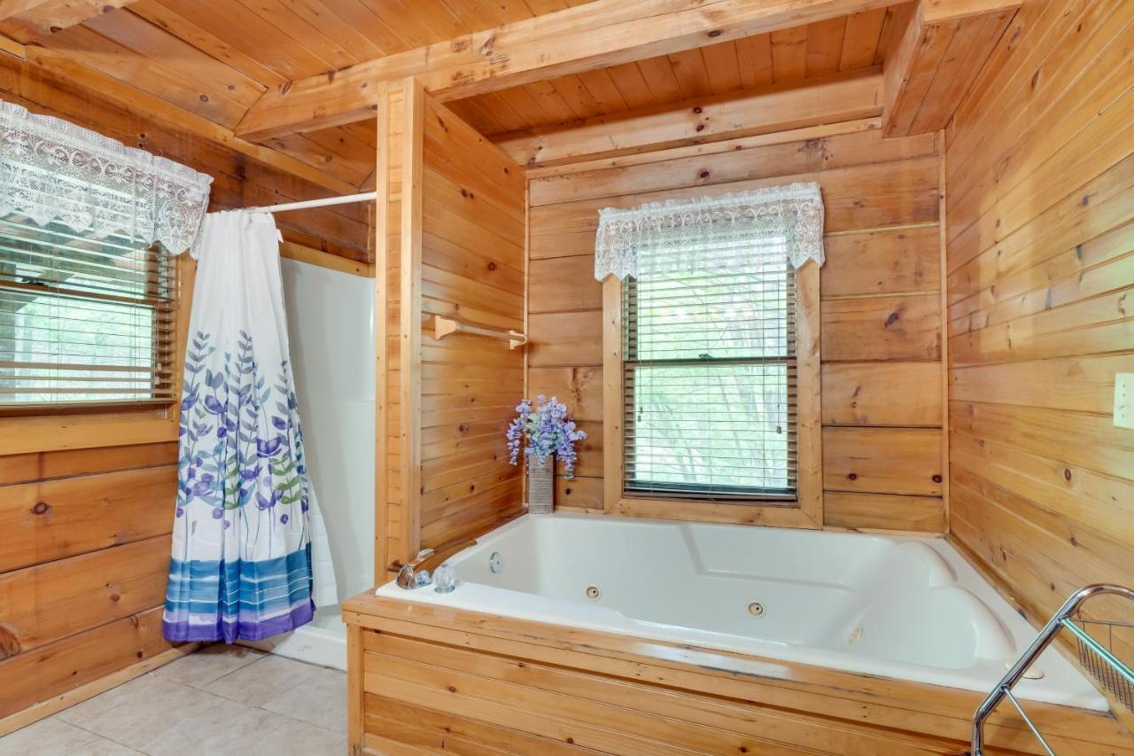 Cabin With Hot Tub About 6 Mi To Downtown Gatlinburg! ภายนอก รูปภาพ