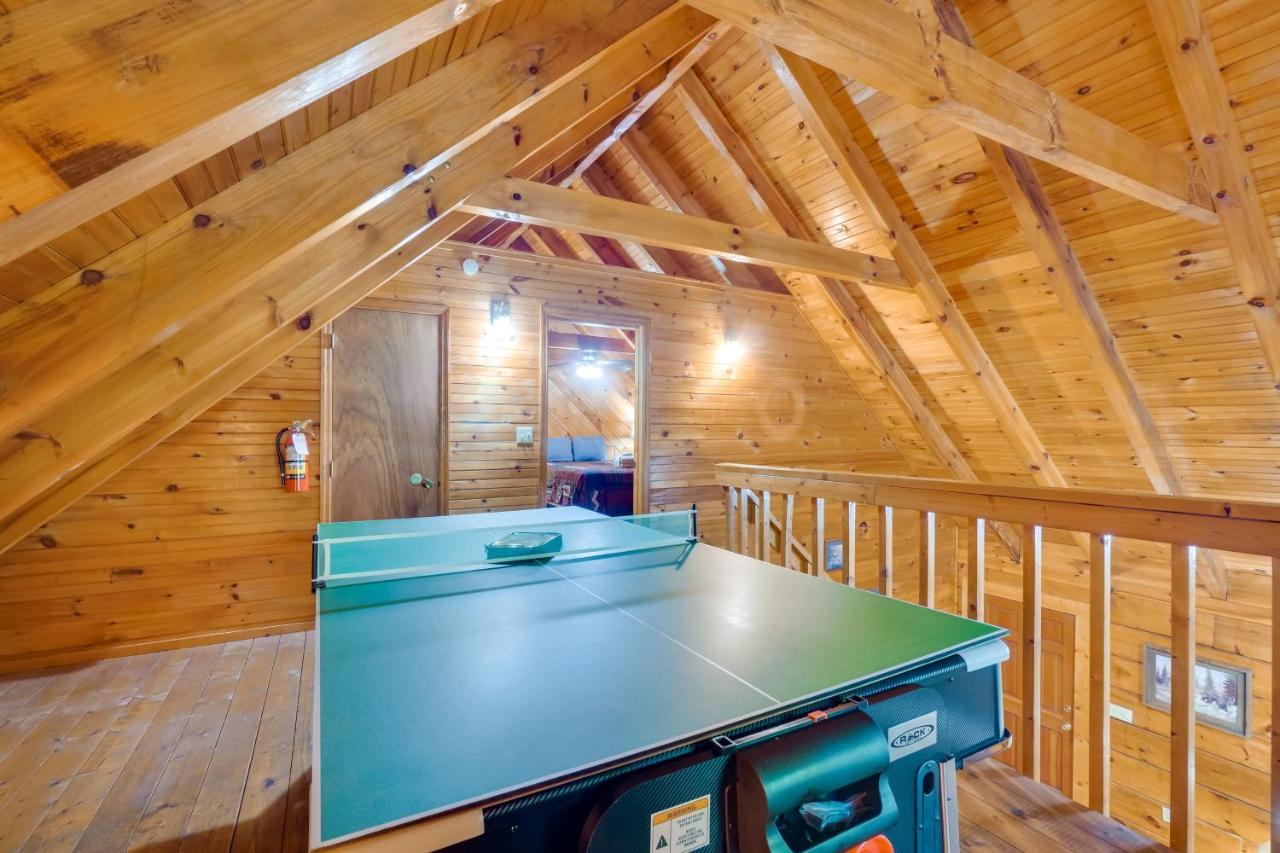 Cabin With Hot Tub About 6 Mi To Downtown Gatlinburg! ภายนอก รูปภาพ